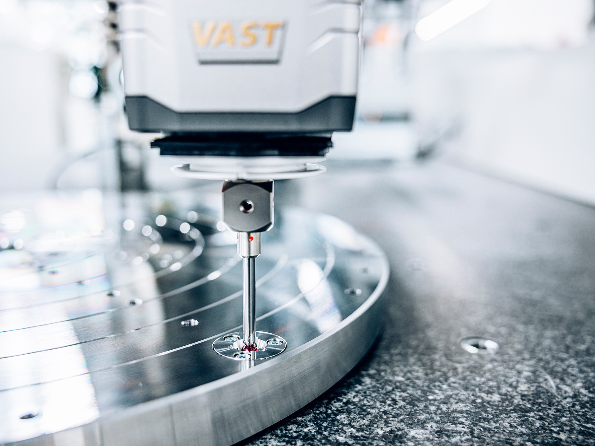 通过蔡司VAST Rotary Table Axis（ZVRA）定义旋转台轴
