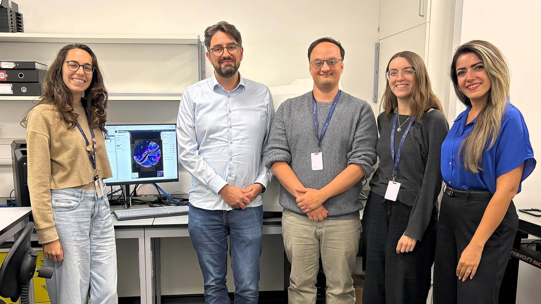 Driving innovation in spatial biology – from left: Giulia Tagliavini (CLS), Moritz Widmaier (ZEISS), Christopher Mills (CLS), Lydia Blackburn (CLS) and Sherry Derakhshani (ZEISS)