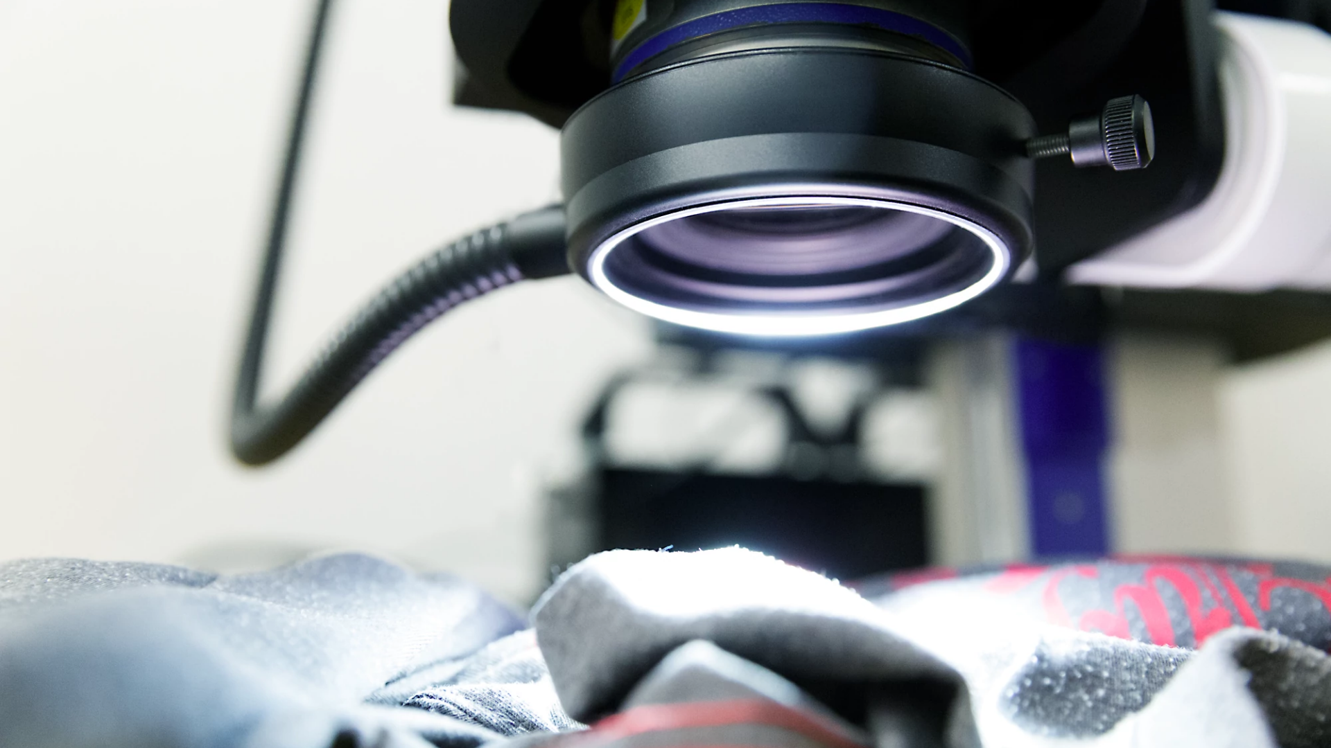 用于法医学的显微镜产品，Optosys