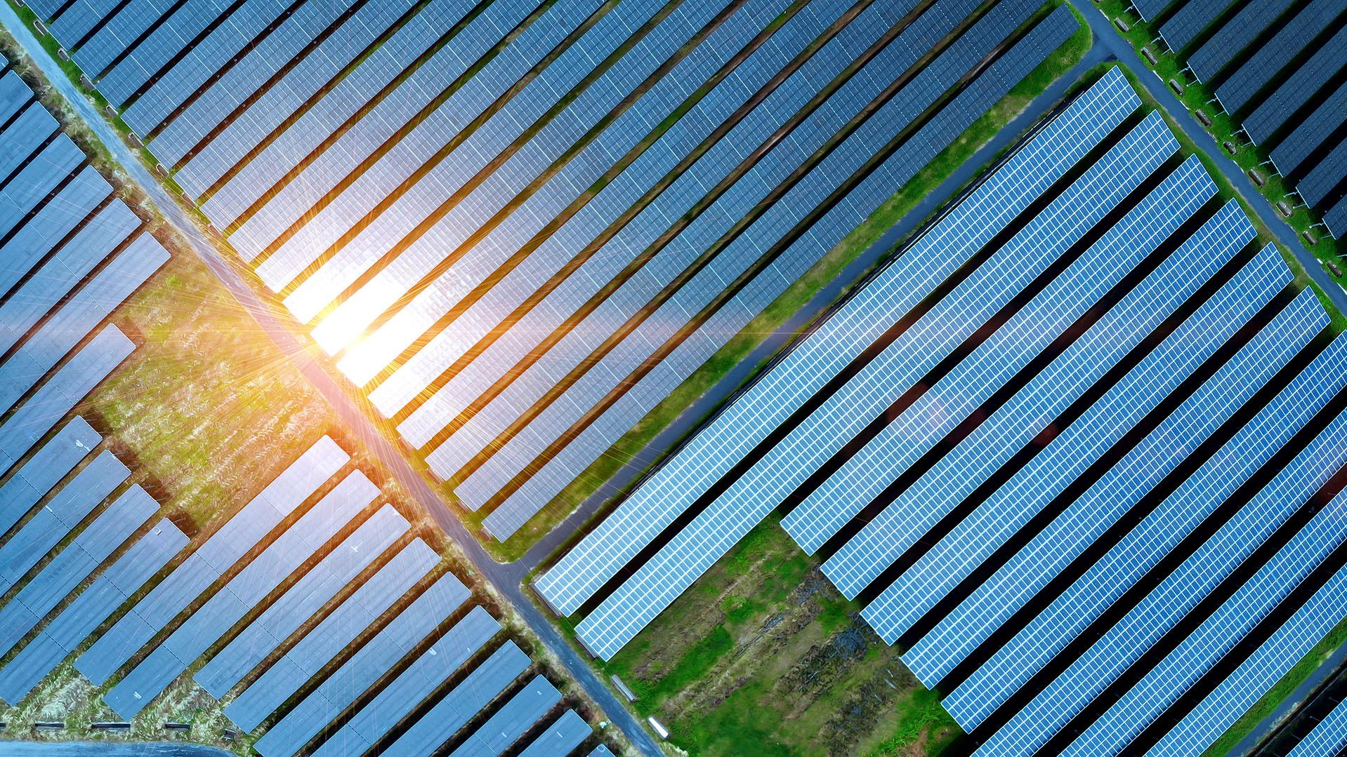 太阳能电池场的鸟瞰图