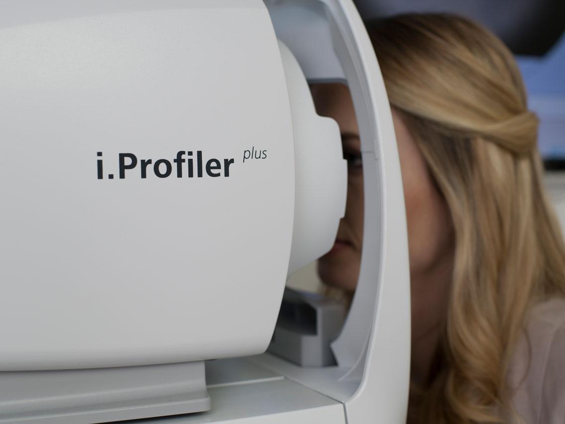 蔡司 i.Profiler® plus 仅需 60 秒即可测量每只眼睛的 1,500 多个参考点。