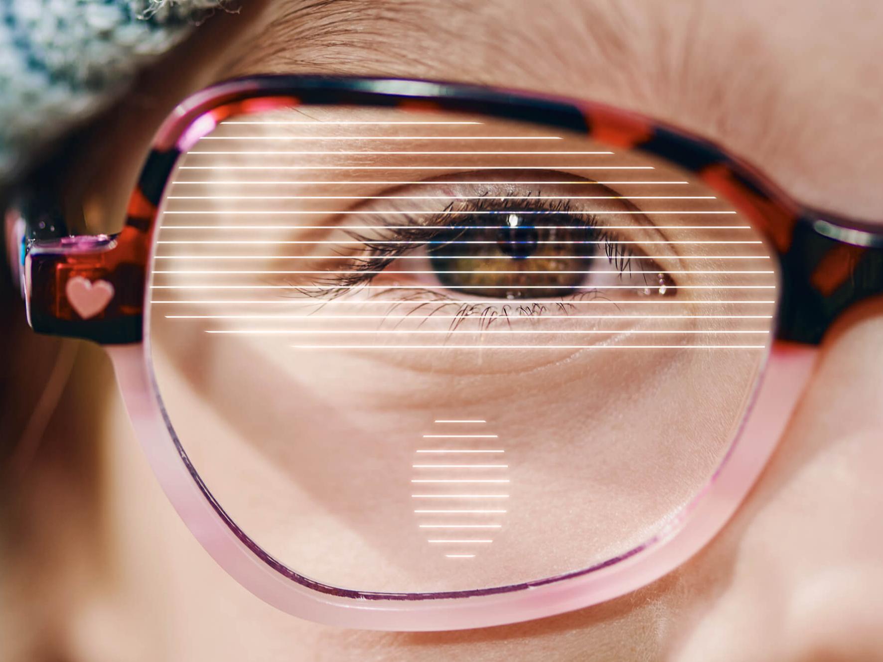 蔡司成长悦镜片设计示意图：镜片的上半部分为远距离视力提供支持，下半部分为近距离视力提供支持。