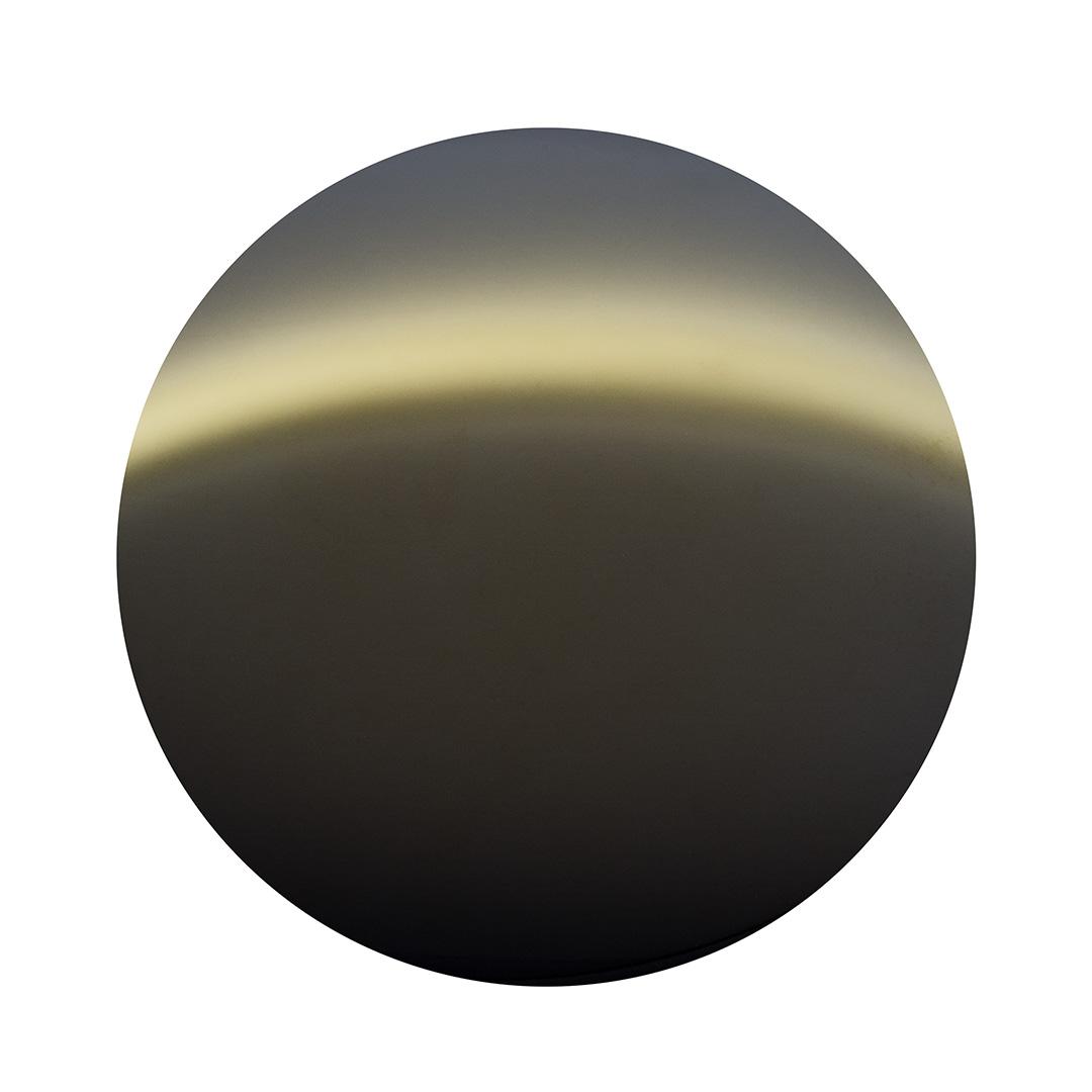 钻立方炫彩镀膜琥珀色，棕褐色调。